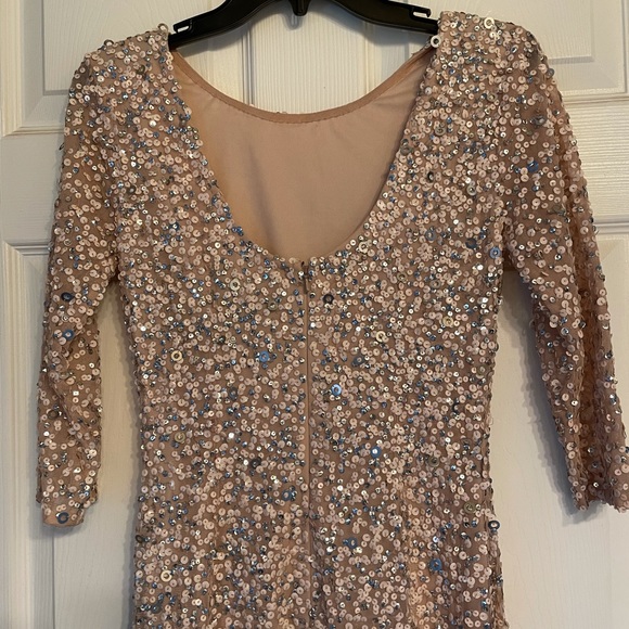 SCOOP BACK SEQUIN GOWN WITH THREE QUARTER SLEEVES IN CHAMPAGNE SILVER - Picture 3 of 7